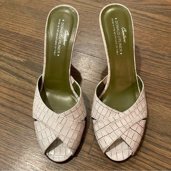 Donald J. Pliner Couture ‘Zoya’ white leather heels sandals size 7.5 - Picture 1 of 12